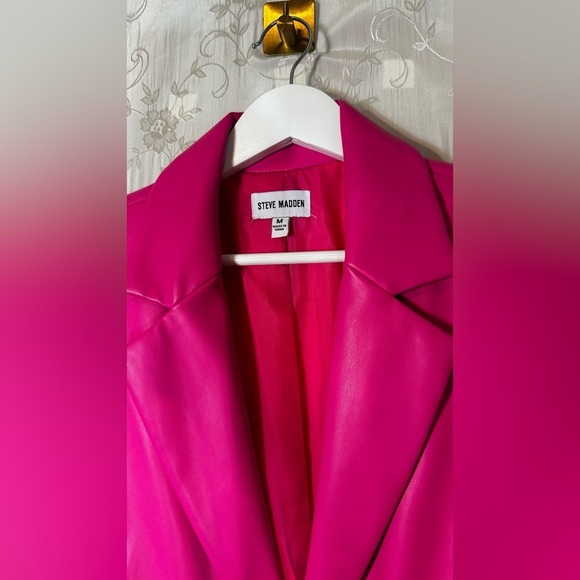 Steve Madden Faux Leather Bold & Bright Pink Blazer Jacket Medium Galentines - Picture 9 of 11